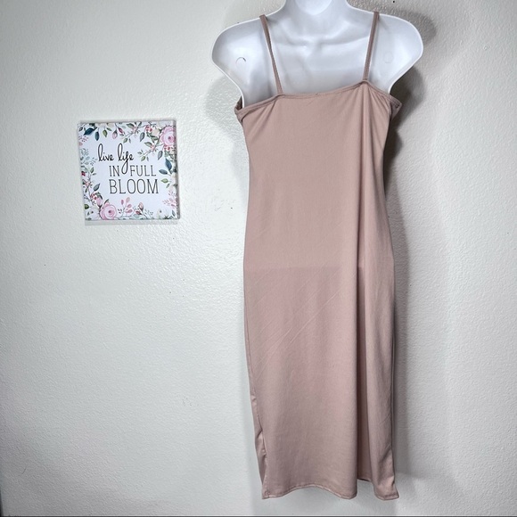 LIVI by Olivia Rae Ribbed Front Tie Tan Cream Dress Size S - Picture 4 of 8